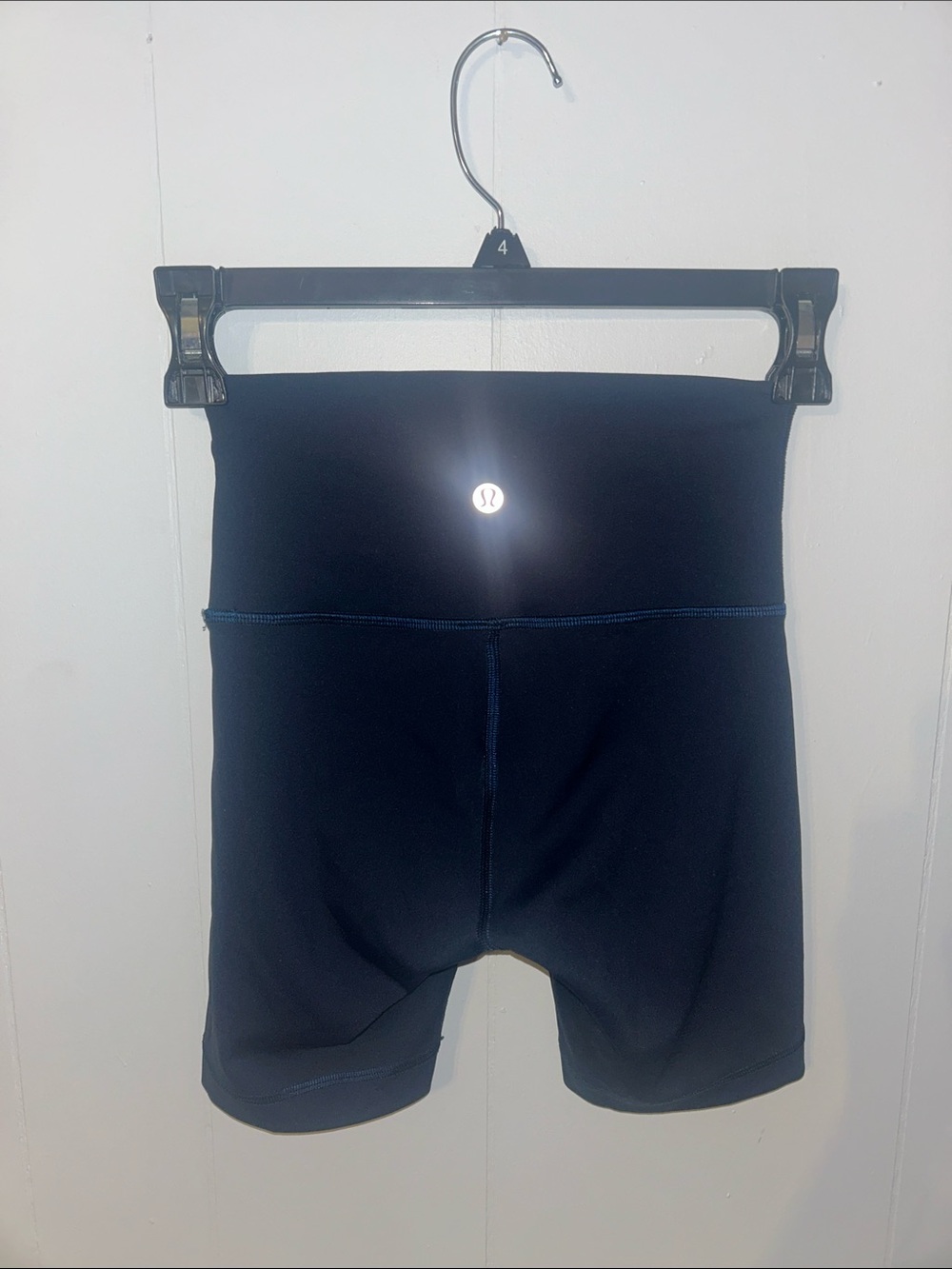 Lululemon High-Rise navy blue Athletic Biker Shorts
